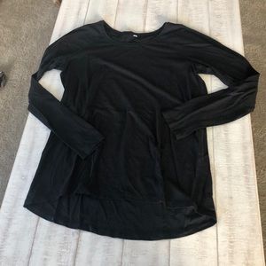Lululemon black long sleeve shirt size 4